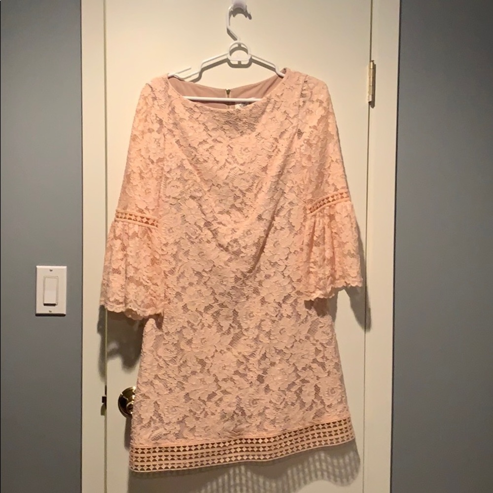 Eliza J size 4 Peach Dress